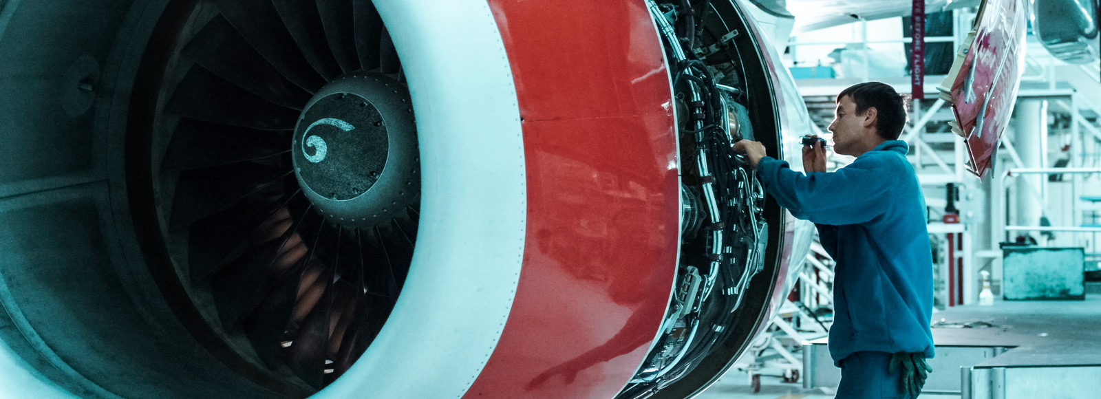 Airplane jet engine